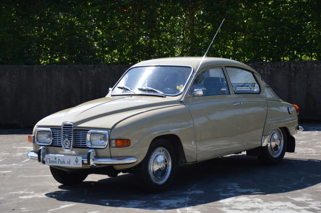 Restauration d’une Saab classique : Les étapes essentielles pour réussir