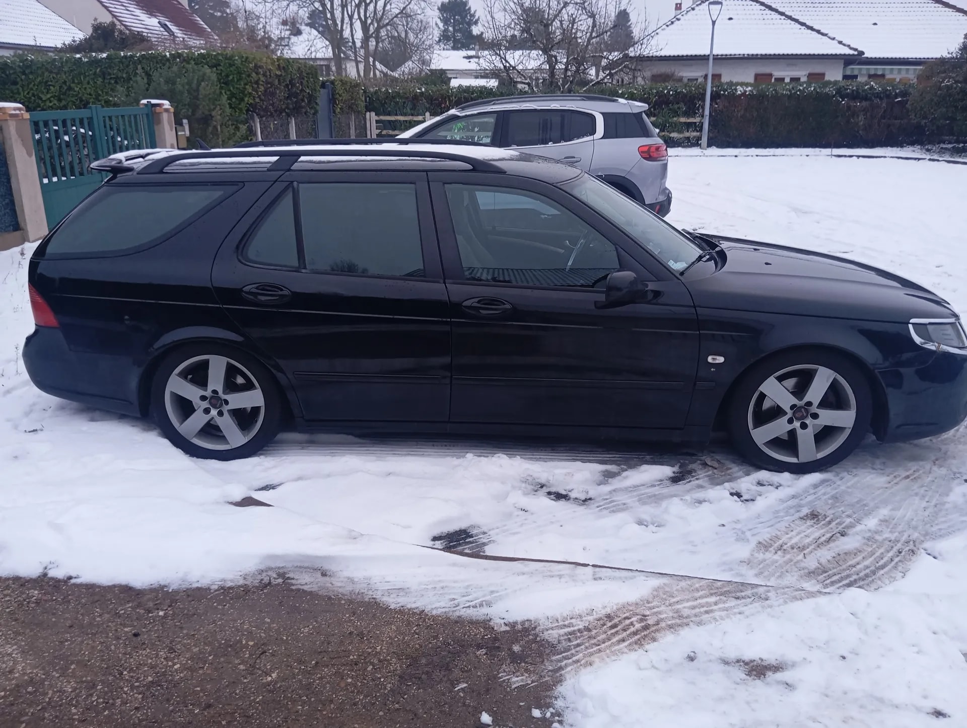 In Edgar's Garage: Three Generations of Saab